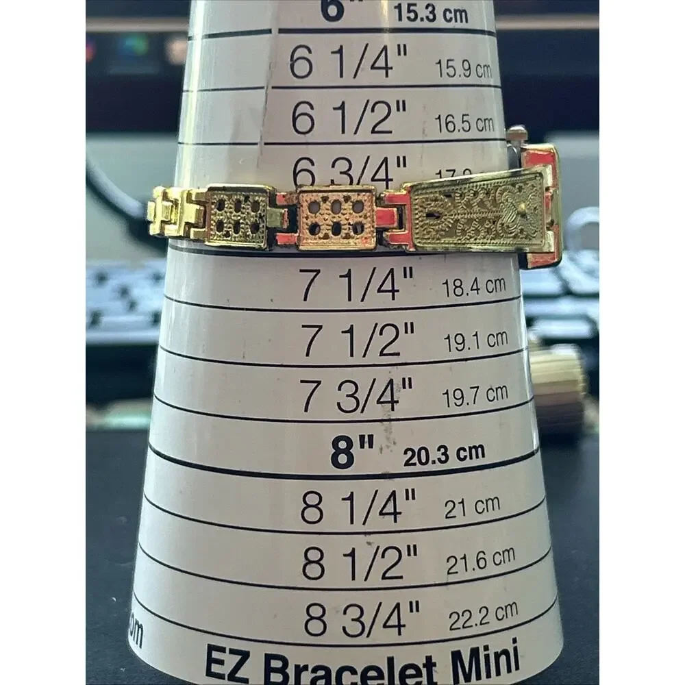 Chaoyada Gold Tone Women’s Quartz Watch